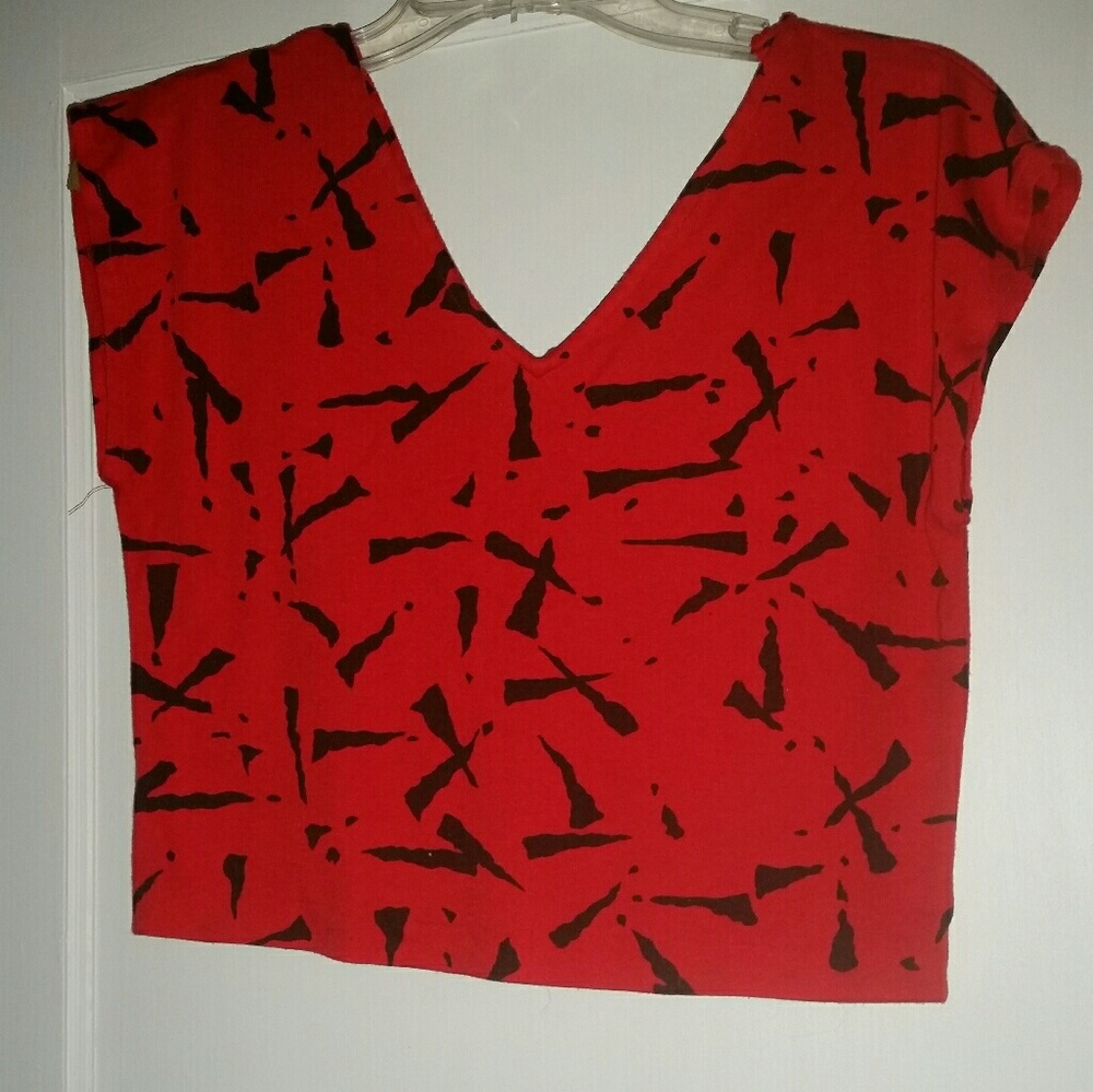 Currents Red Sleeveless Top Size Medium